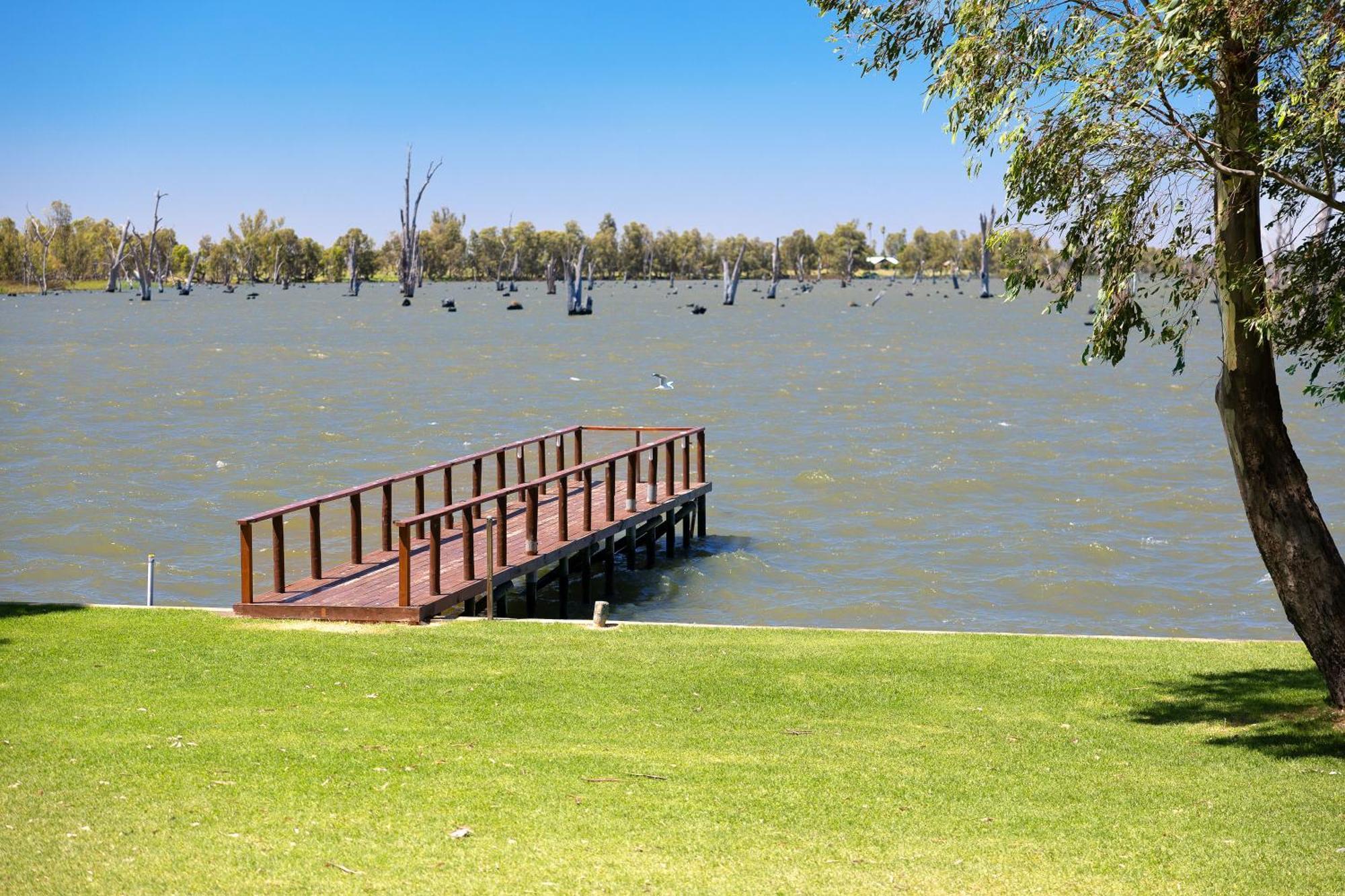 Tasman Holiday Parks - Lake Mulwala Exteriör bild
