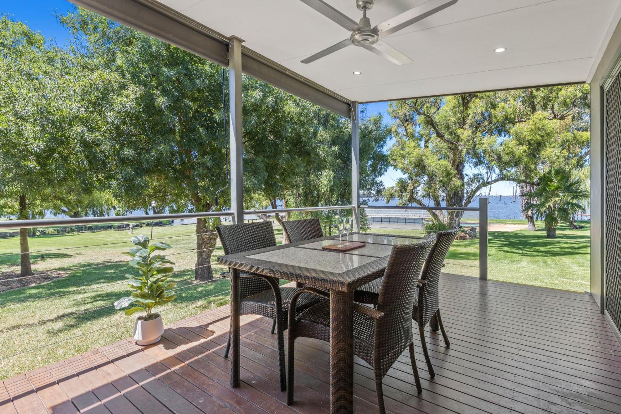 Tasman Holiday Parks - Lake Mulwala Exteriör bild
